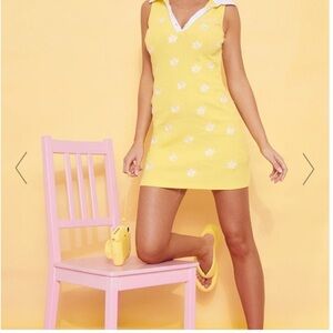 Pretty Little Thing Yellow Embroidered Daisy Polo Collar Bodycon Dress NWT!